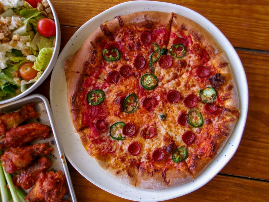 Diavola – pizza z pece na dřevo